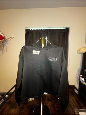 Manfinity Keep It Simple Black Graphic Sweatshirt L